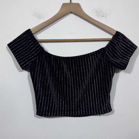 Forever 21 Womens Velvet Black Off the Shoulder Crop Top Sz Medium Striped - Picture 3 of 6